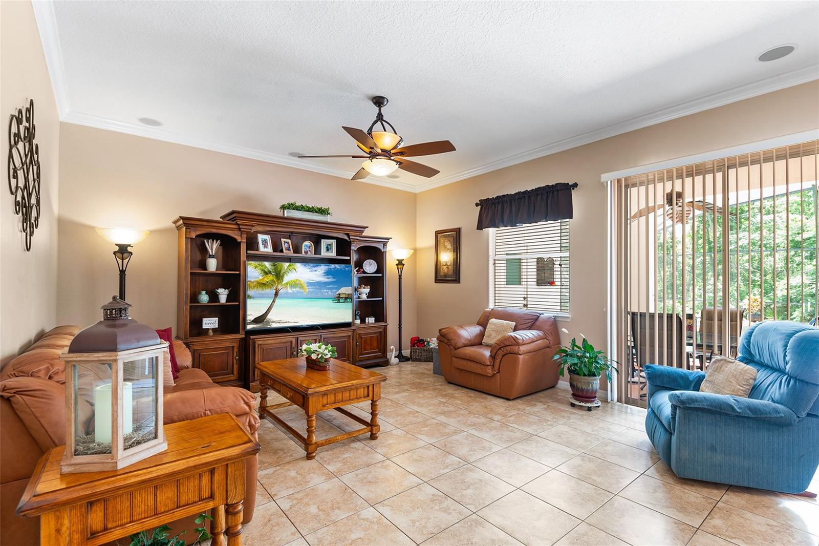 177 COSTA LOOP