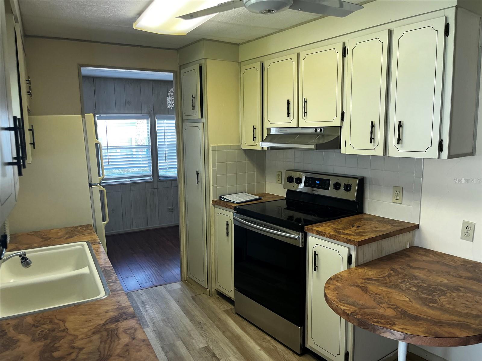 BLUE JAY MOBILE HOME ESTATES CONDO - Residential