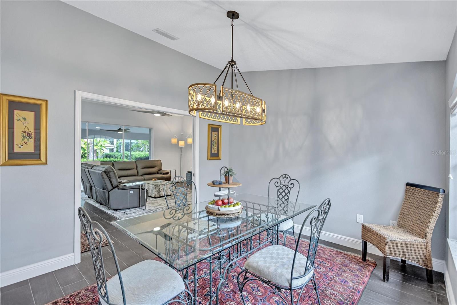 CALUSA LAKES - Residential