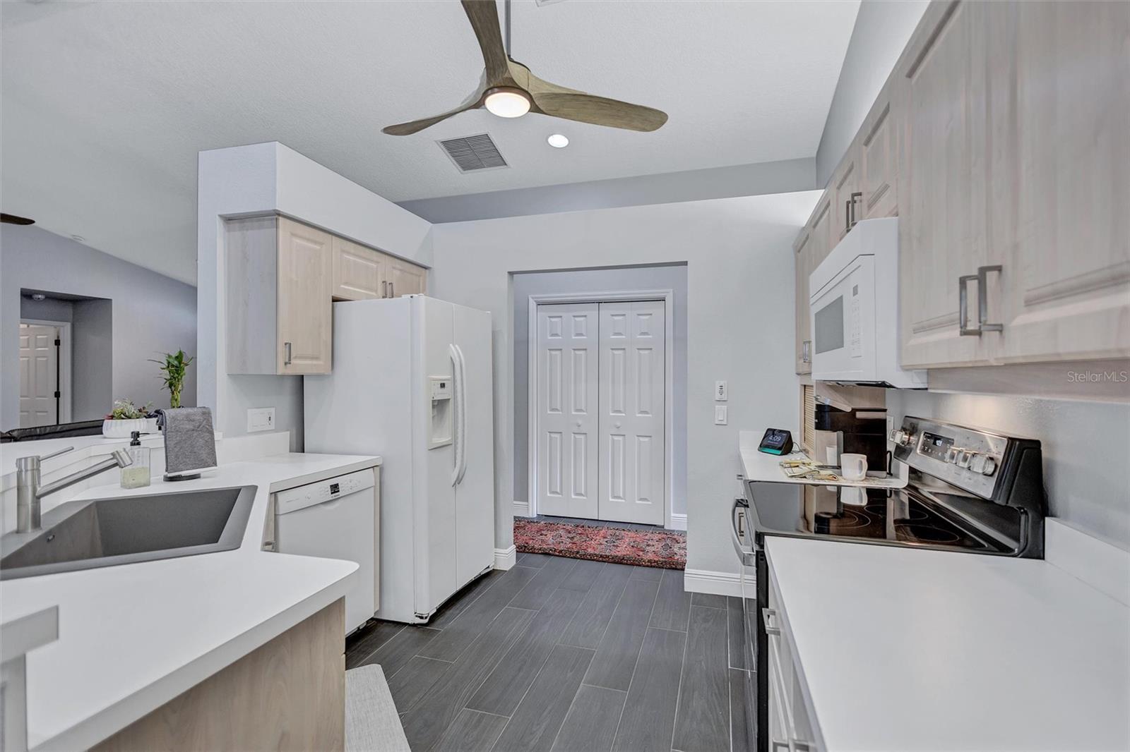CALUSA LAKES - Residential