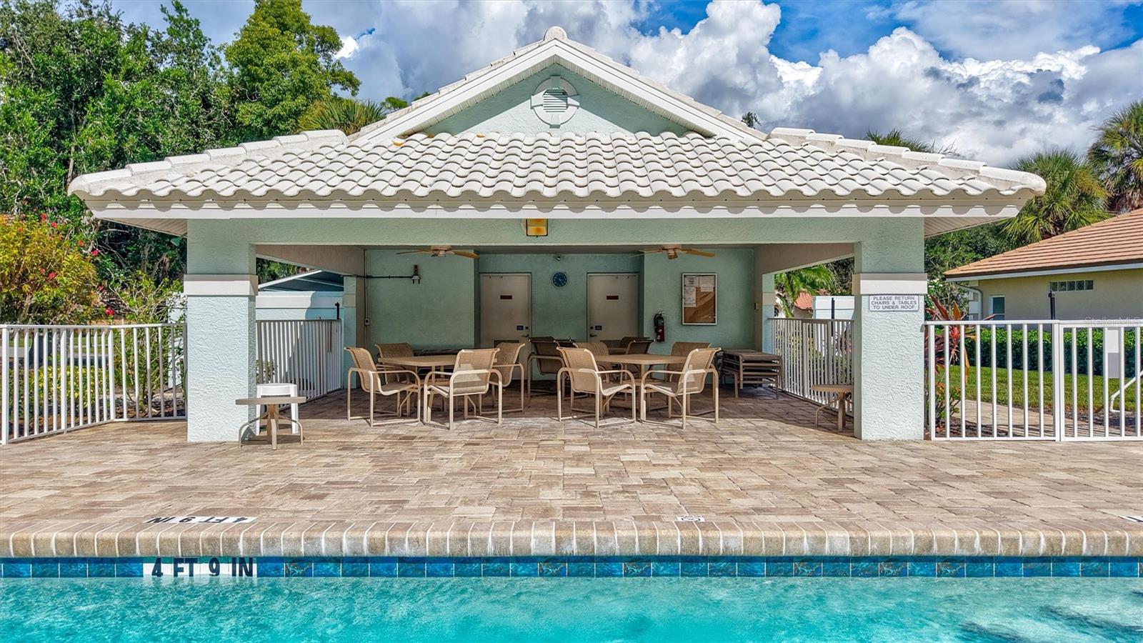 CALUSA LAKES - Residential