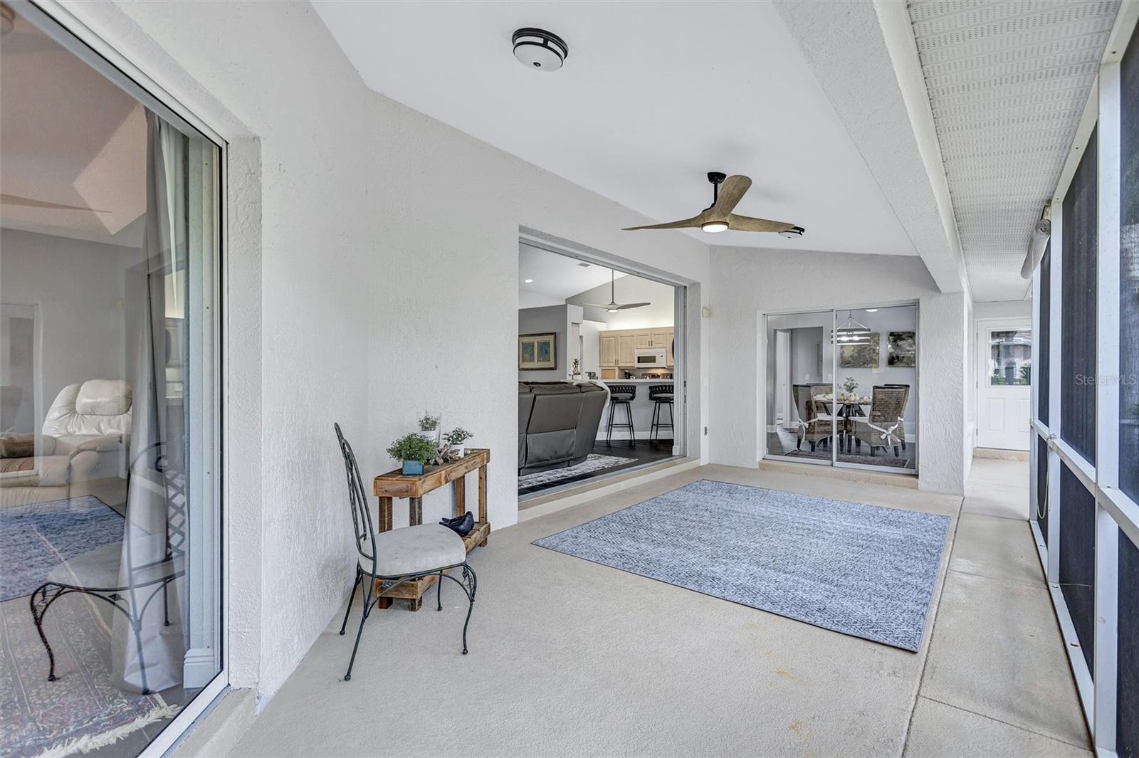CALUSA LAKES - Residential