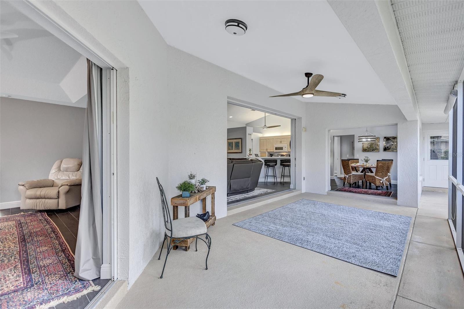 CALUSA LAKES - Residential