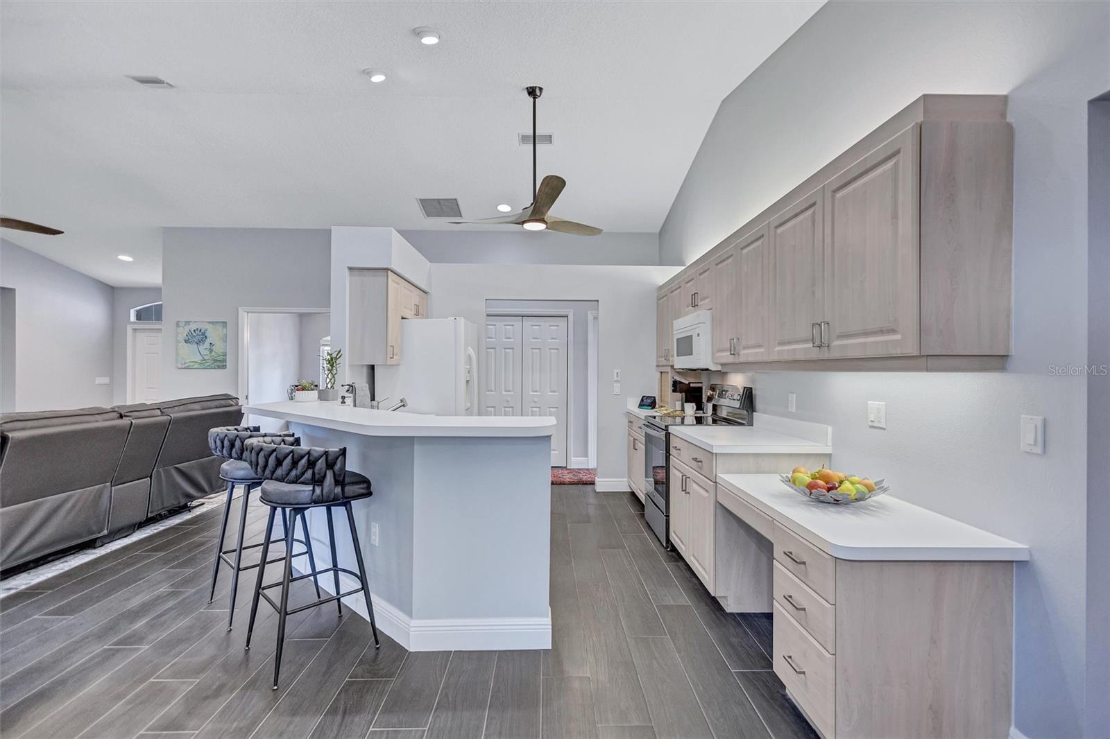 CALUSA LAKES - Residential