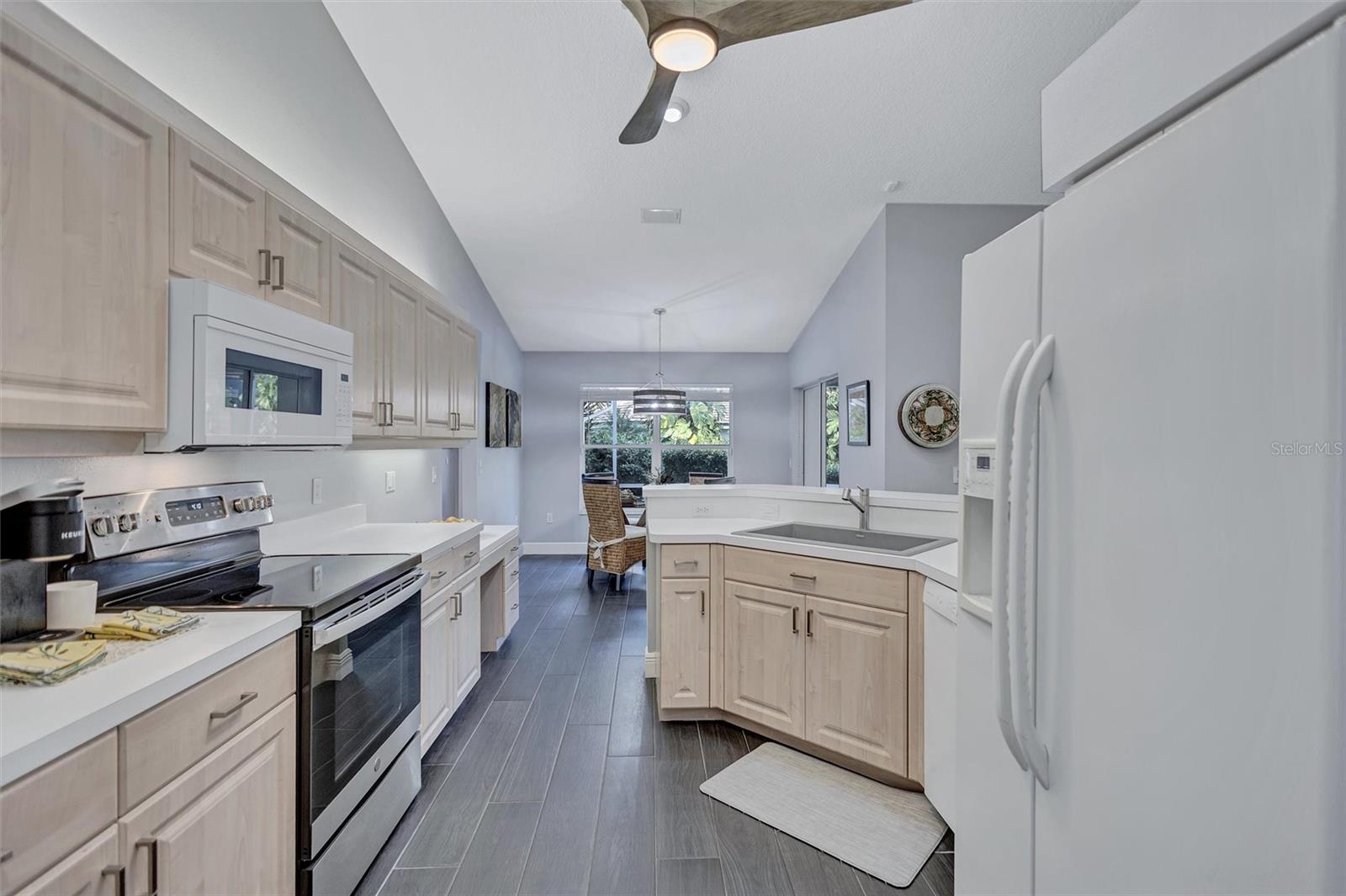 CALUSA LAKES - Residential