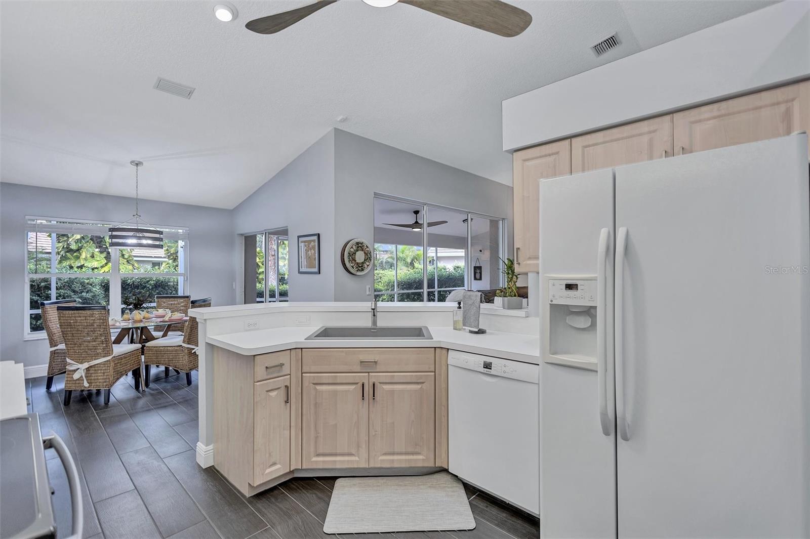 CALUSA LAKES - Residential