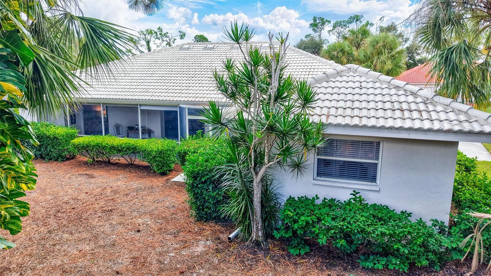 CALUSA LAKES - Residential