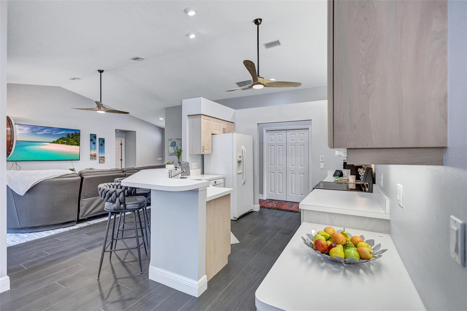 CALUSA LAKES - Residential