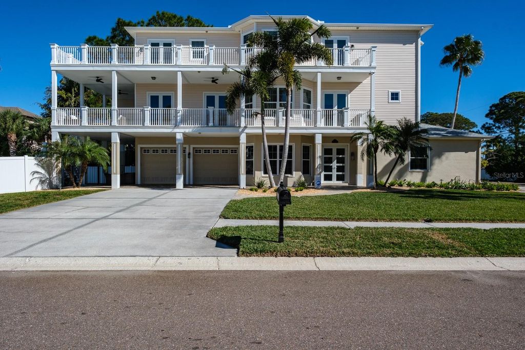 Photo of 1700 Oyster Point Way, Palm Harbor, FL 34683 (MLS # TB8469885)