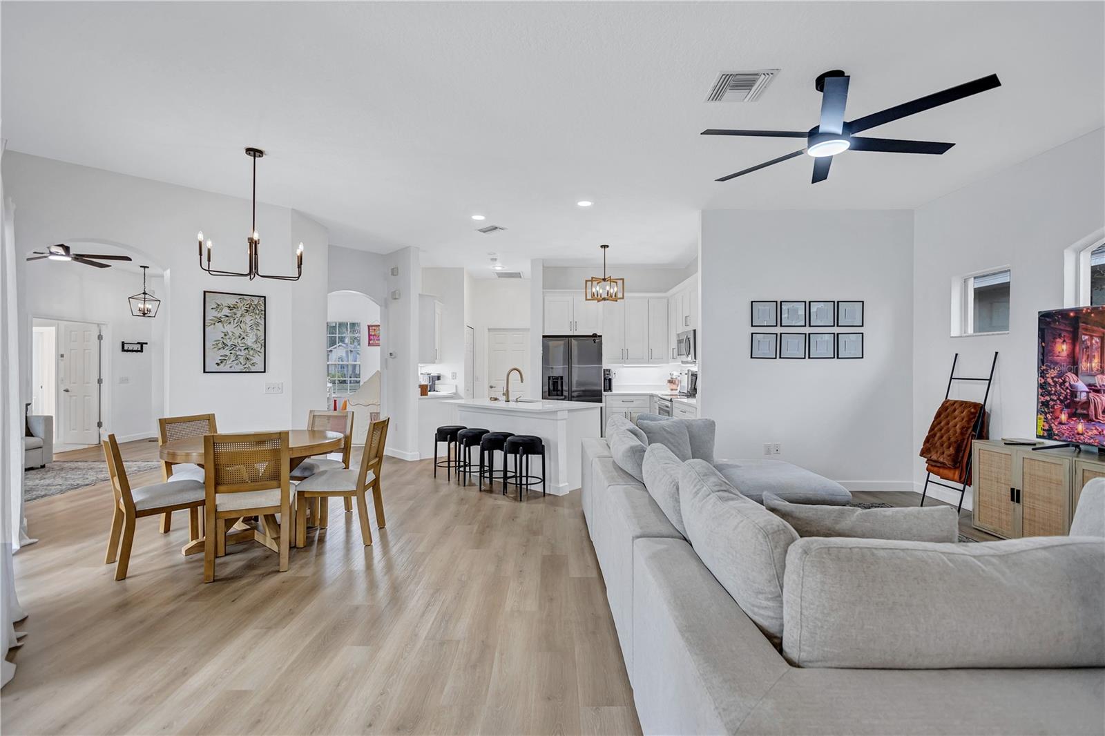 RIVER WATCH - Residential