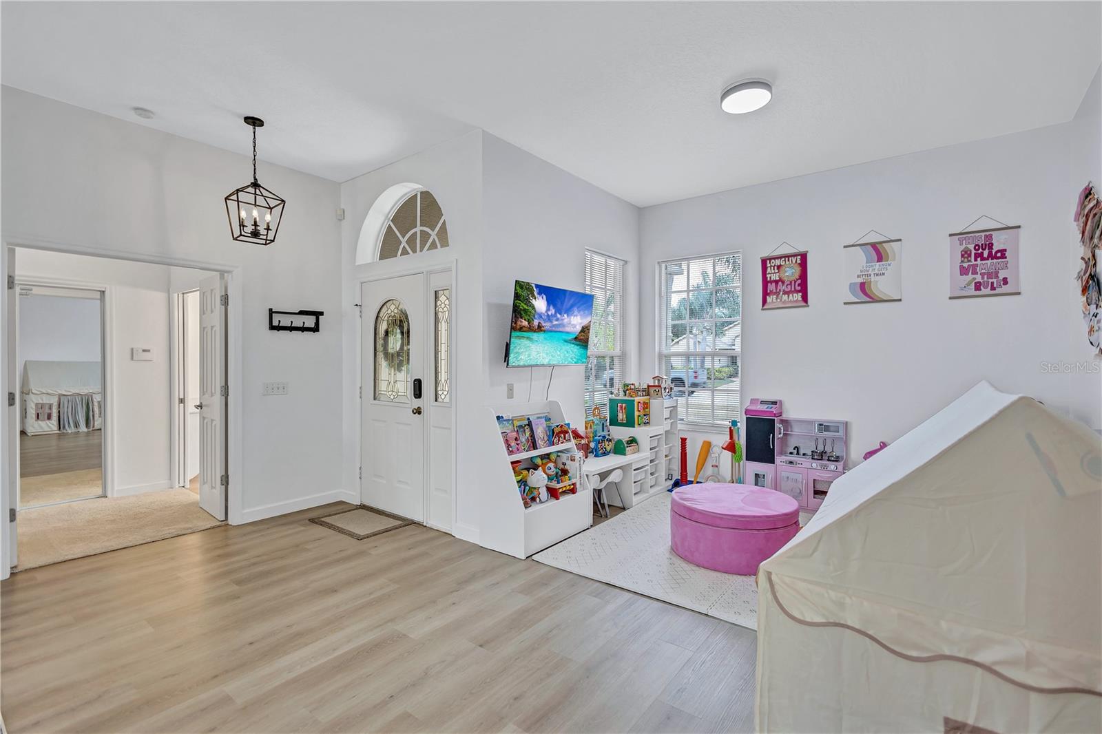 RIVER WATCH - Residential