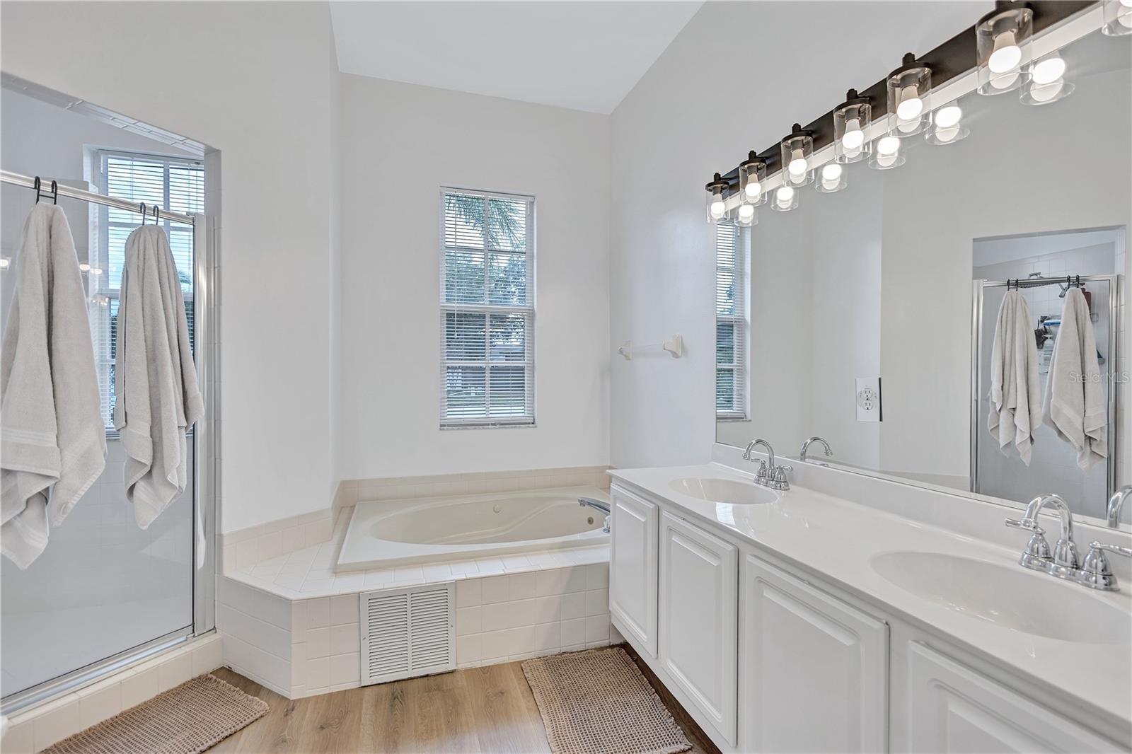 RIVER WATCH - Residential