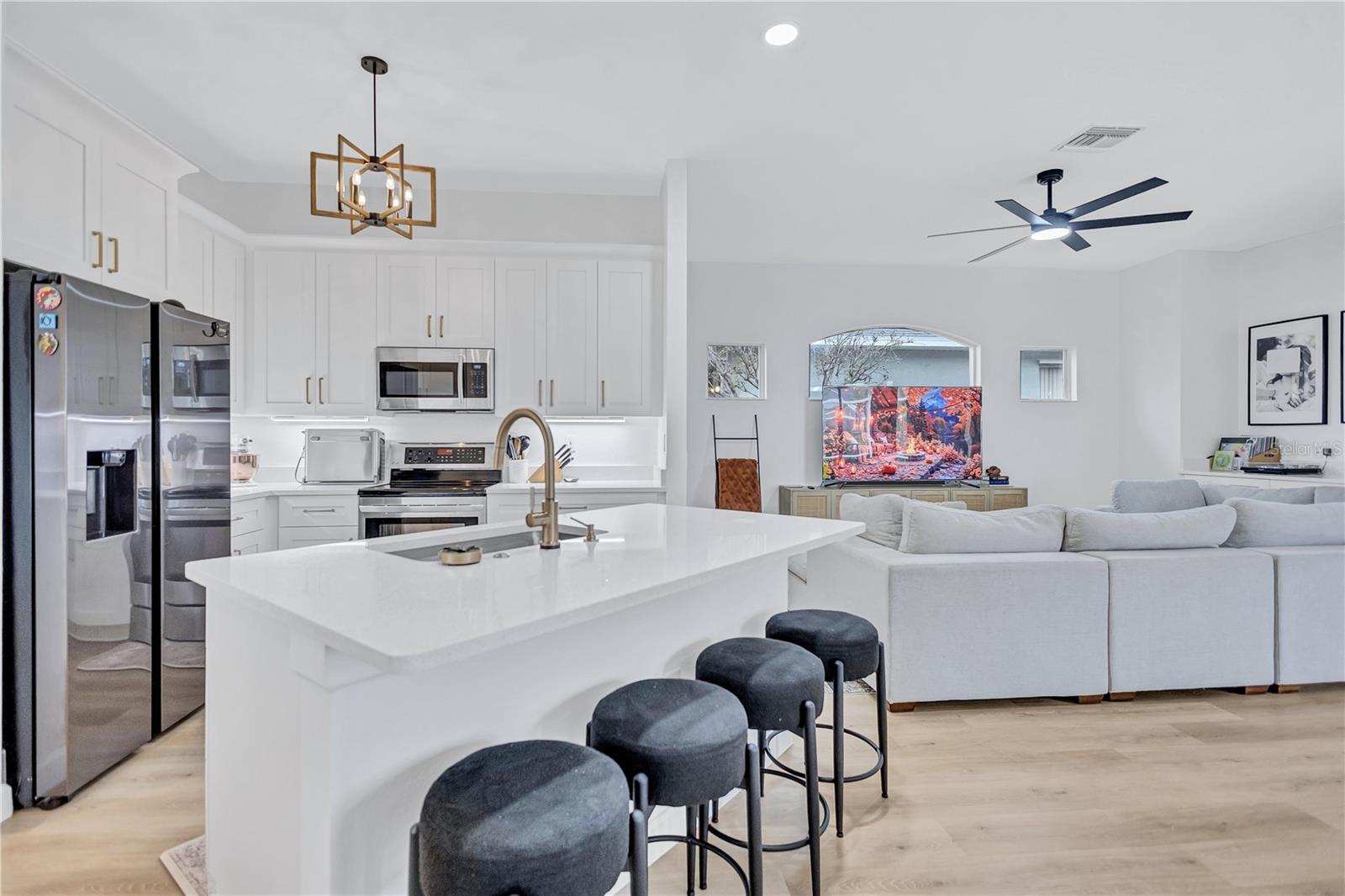 RIVER WATCH - Residential