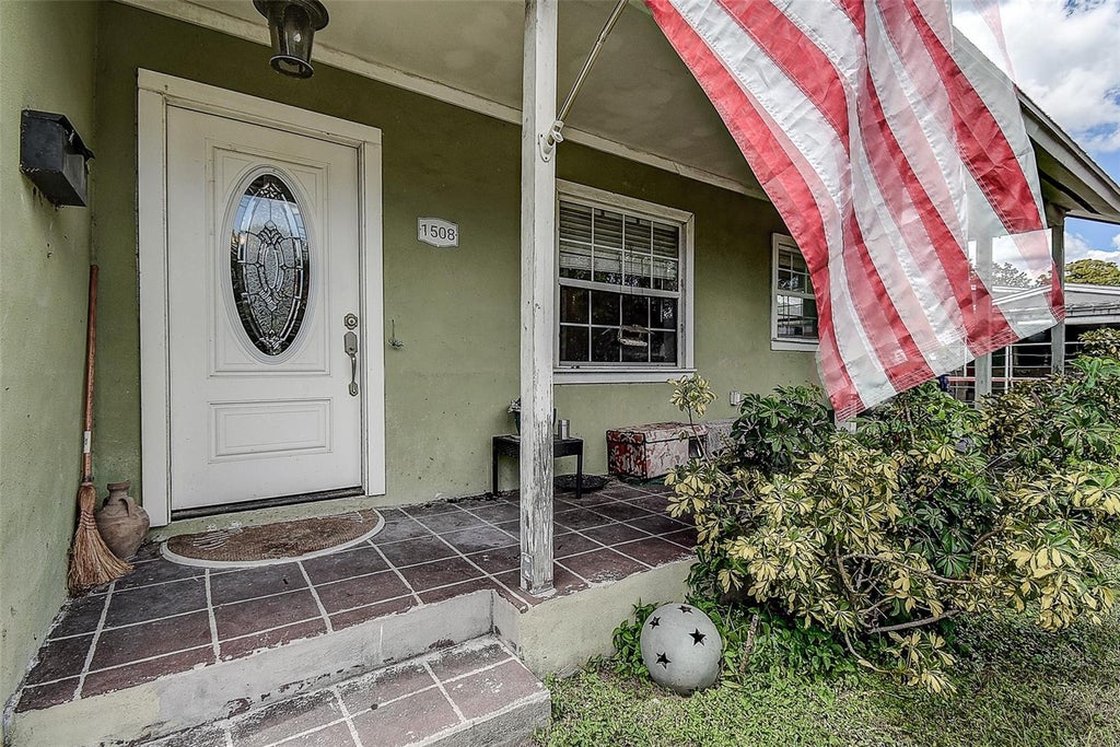 Photo of 1508 Suffolk Street N, St Petersburg, FL 33710 (MLS # TB8554485)