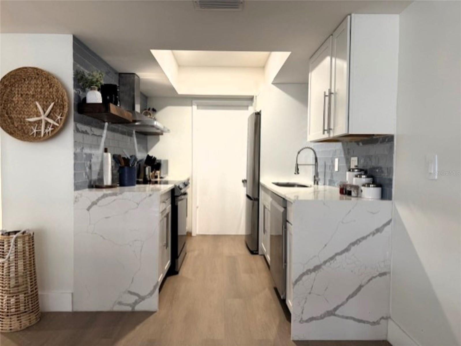 BEACH HARBOR CLUB - Residential Lease