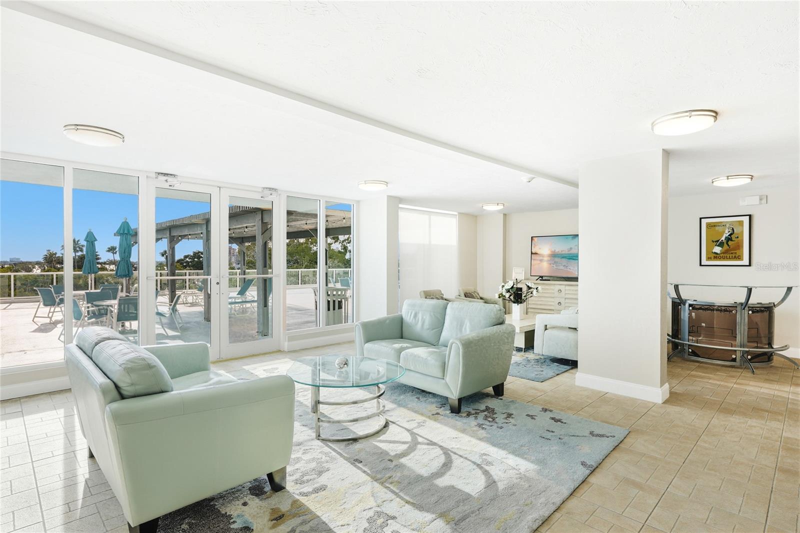 DOLPHIN TOWER - Residential