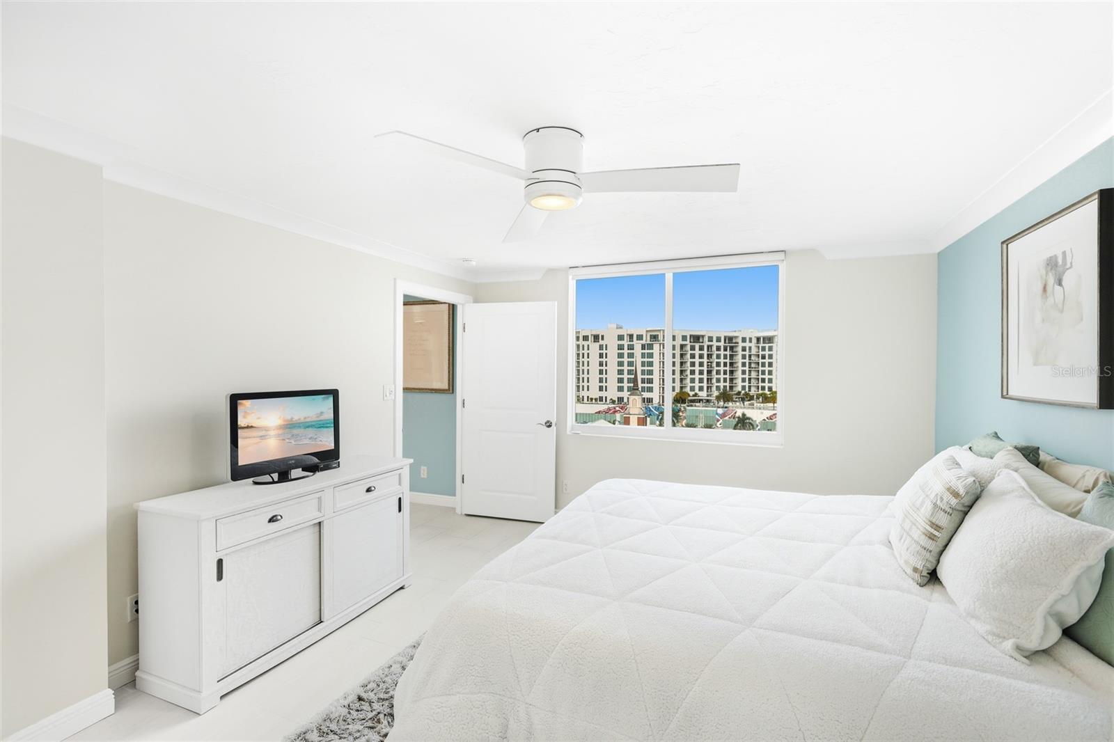 DOLPHIN TOWER - Residential