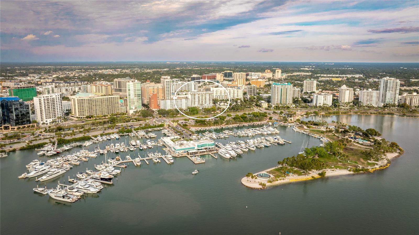 DOLPHIN TOWER - Residential