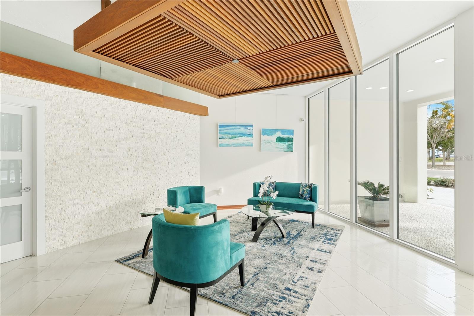 DOLPHIN TOWER - Residential