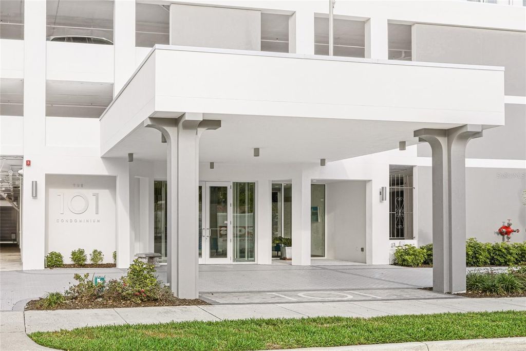 Photo of 101 S Gulfstream Avenue #14D, Sarasota, FL 34236 (MLS # A4678622)