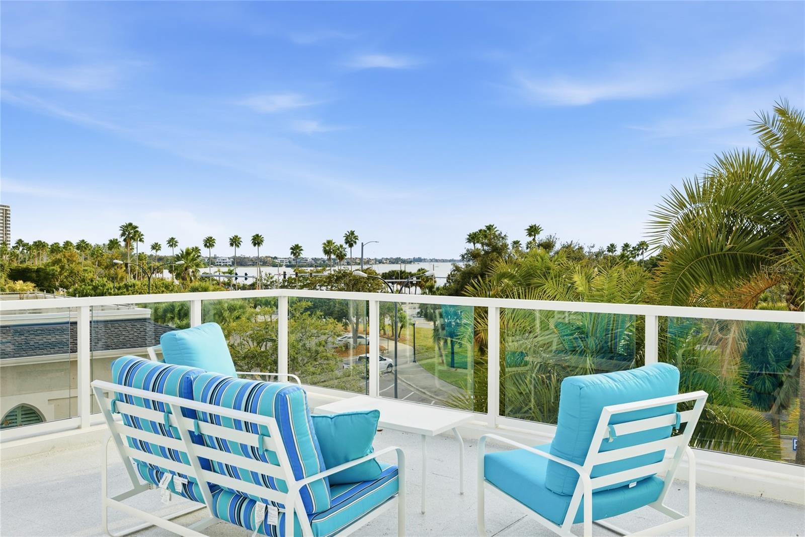 DOLPHIN TOWER - Residential