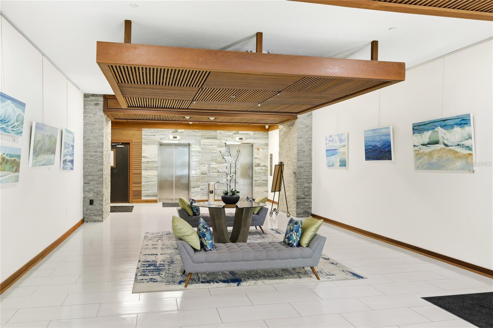 DOLPHIN TOWER - Residential