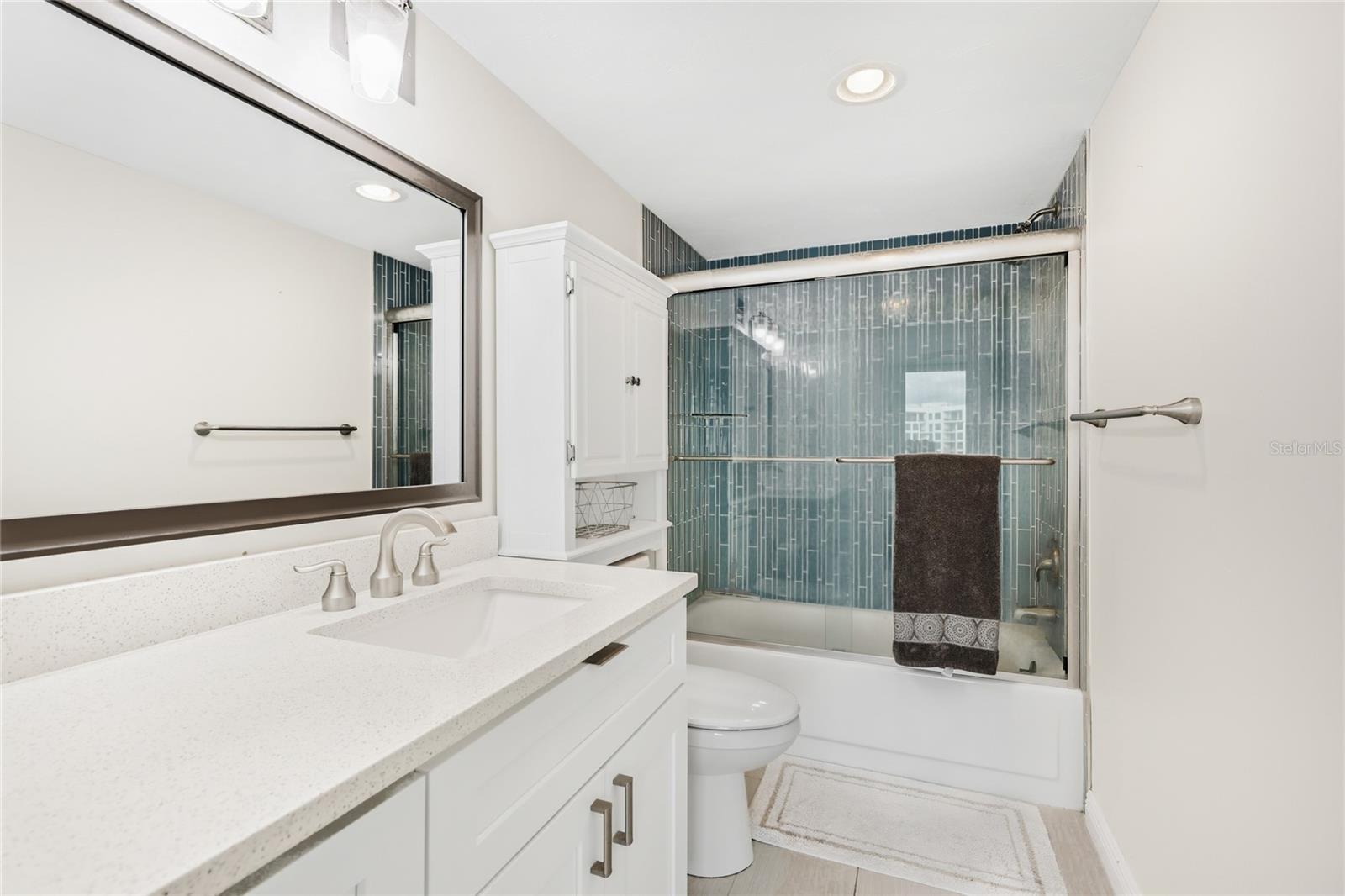 DOLPHIN TOWER - Residential