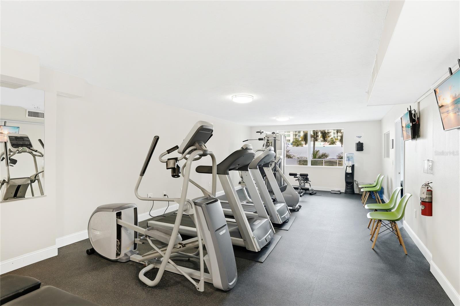 DOLPHIN TOWER - Residential