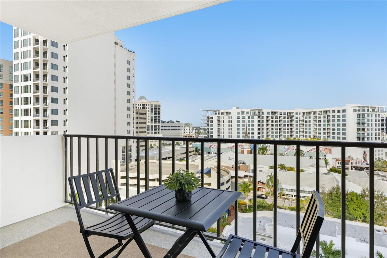 DOLPHIN TOWER - Residential