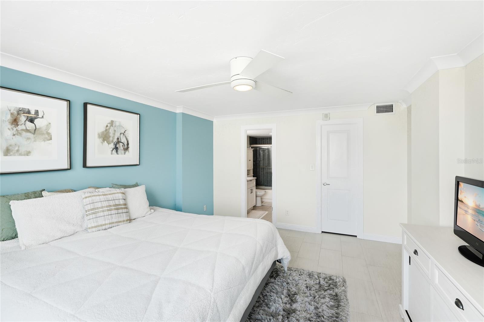 DOLPHIN TOWER - Residential