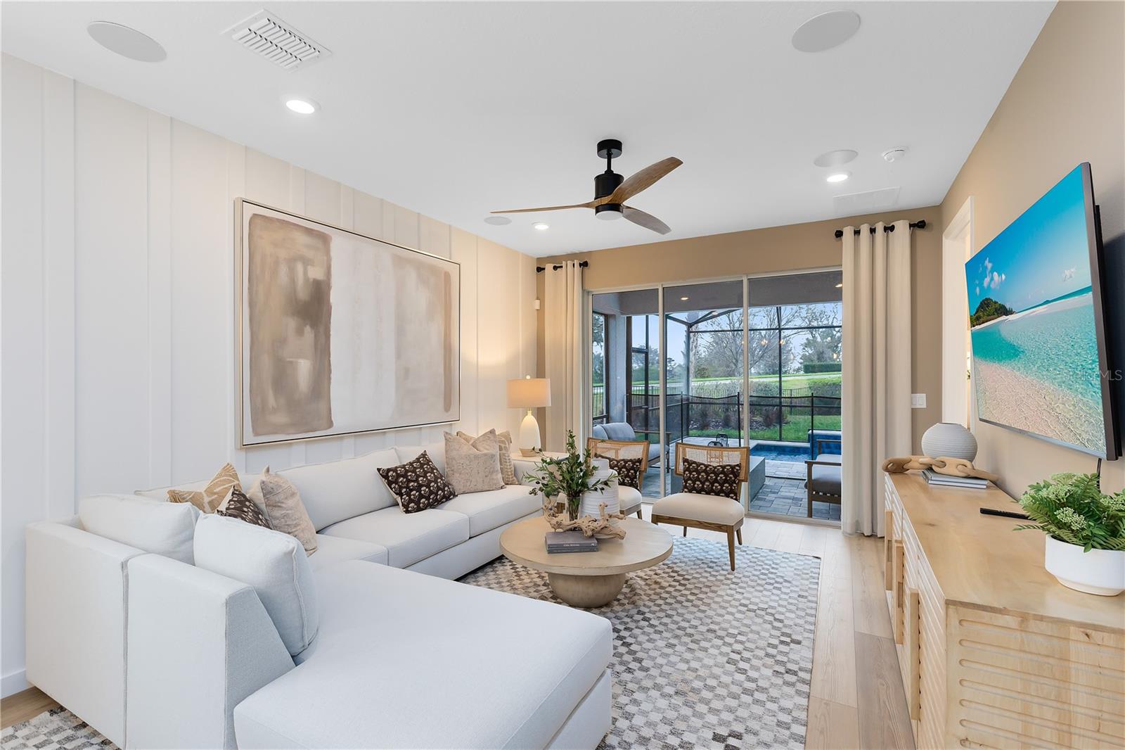 DEL WEBB TWIN LAKES - Residential