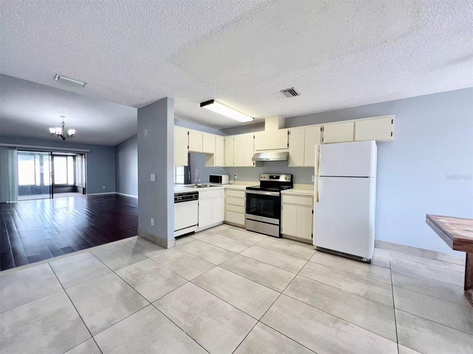 JASMINE TRAILS - Residential