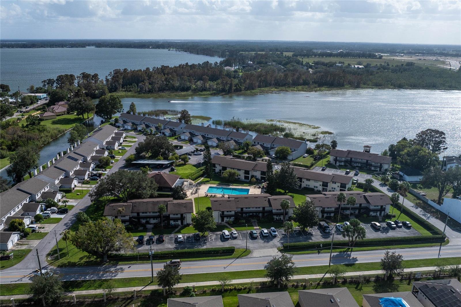 SANDY COVE WINTER HAVEN - Residential