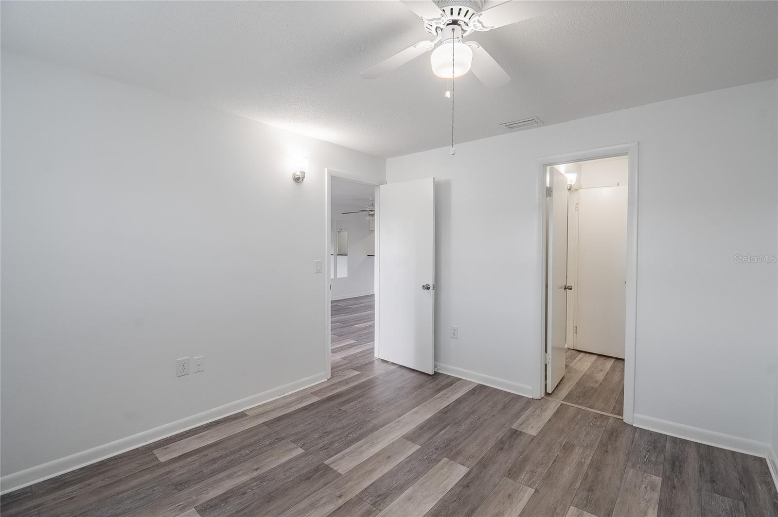 SANDY COVE WINTER HAVEN - Residential