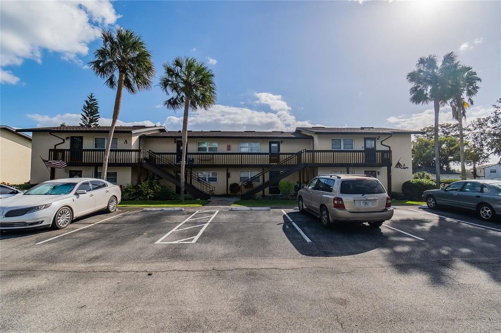 Photo of 900 Avenue Z SE #A203, Winter Haven, FL 33880 (MLS # L4957536)