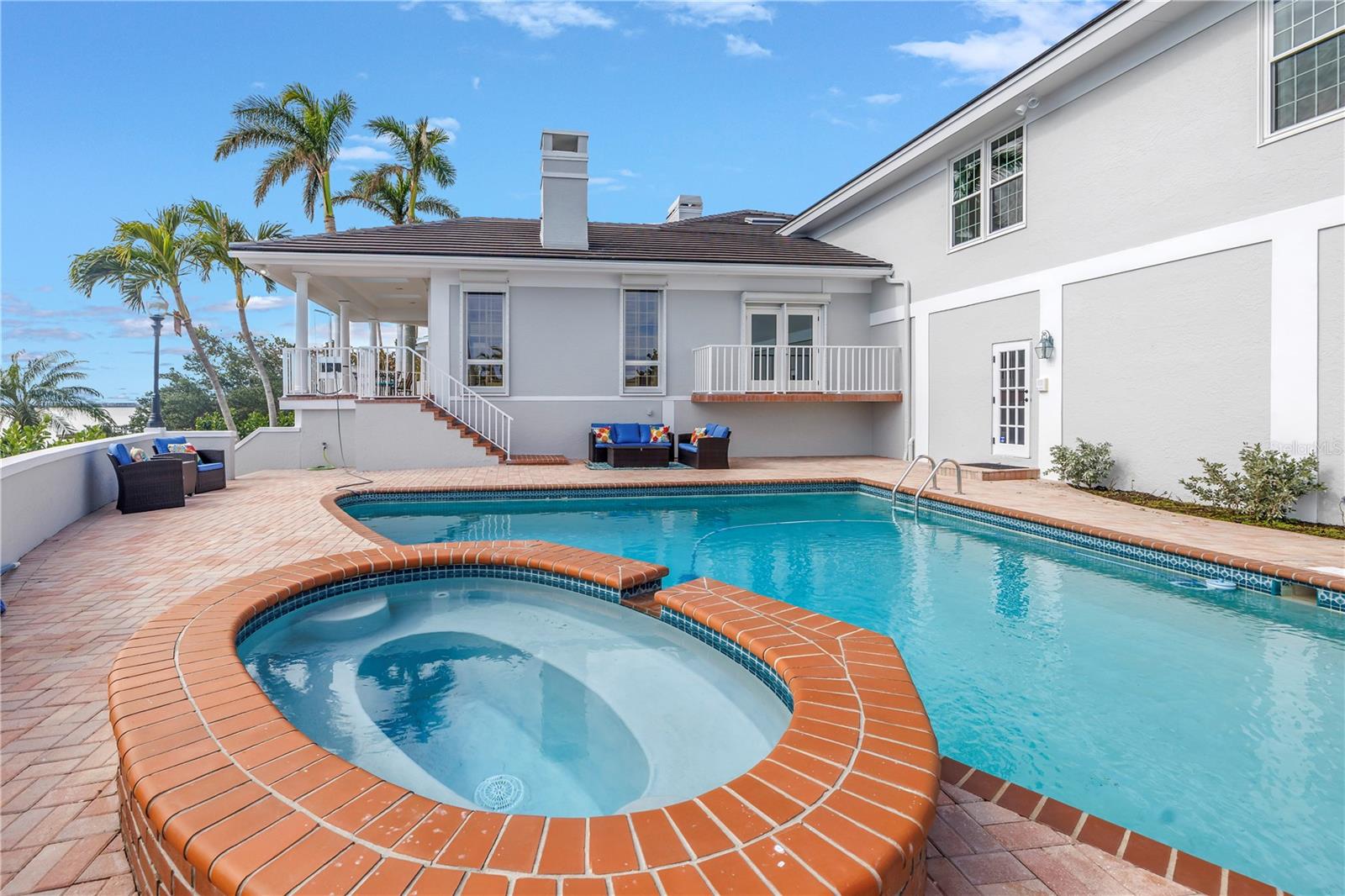 BAYWAY ISLES UNIT 02 - Residential