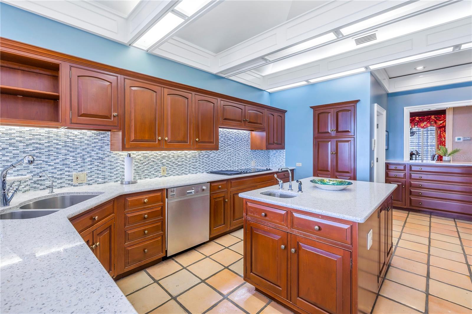 BAYWAY ISLES UNIT 02 - Residential