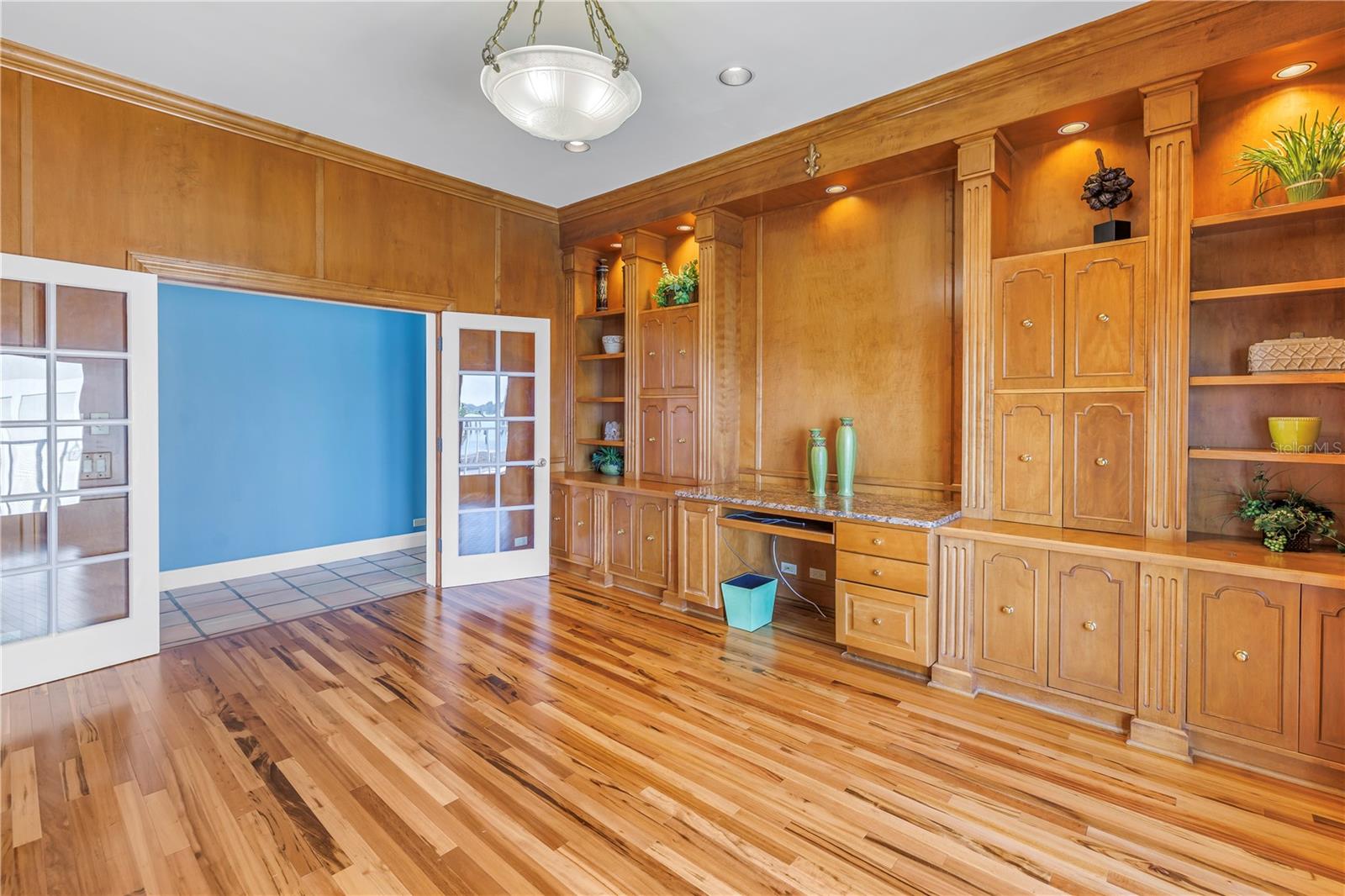 BAYWAY ISLES UNIT 02 - Residential