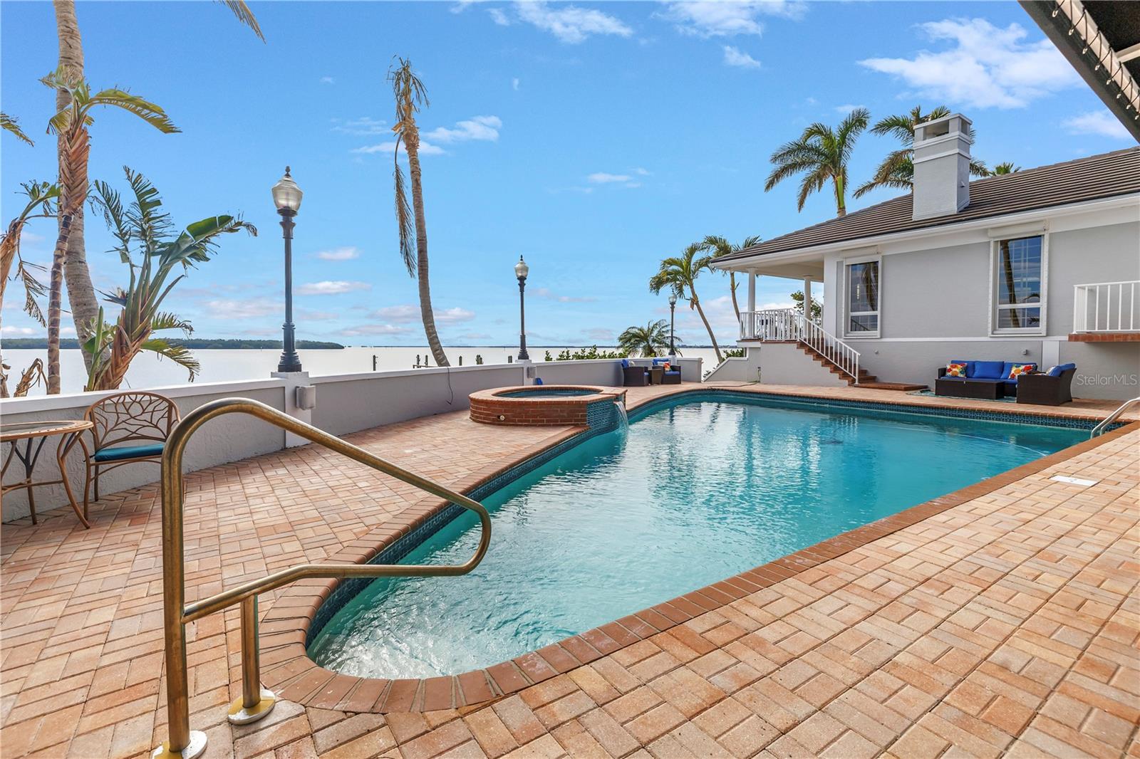 BAYWAY ISLES UNIT 02 - Residential