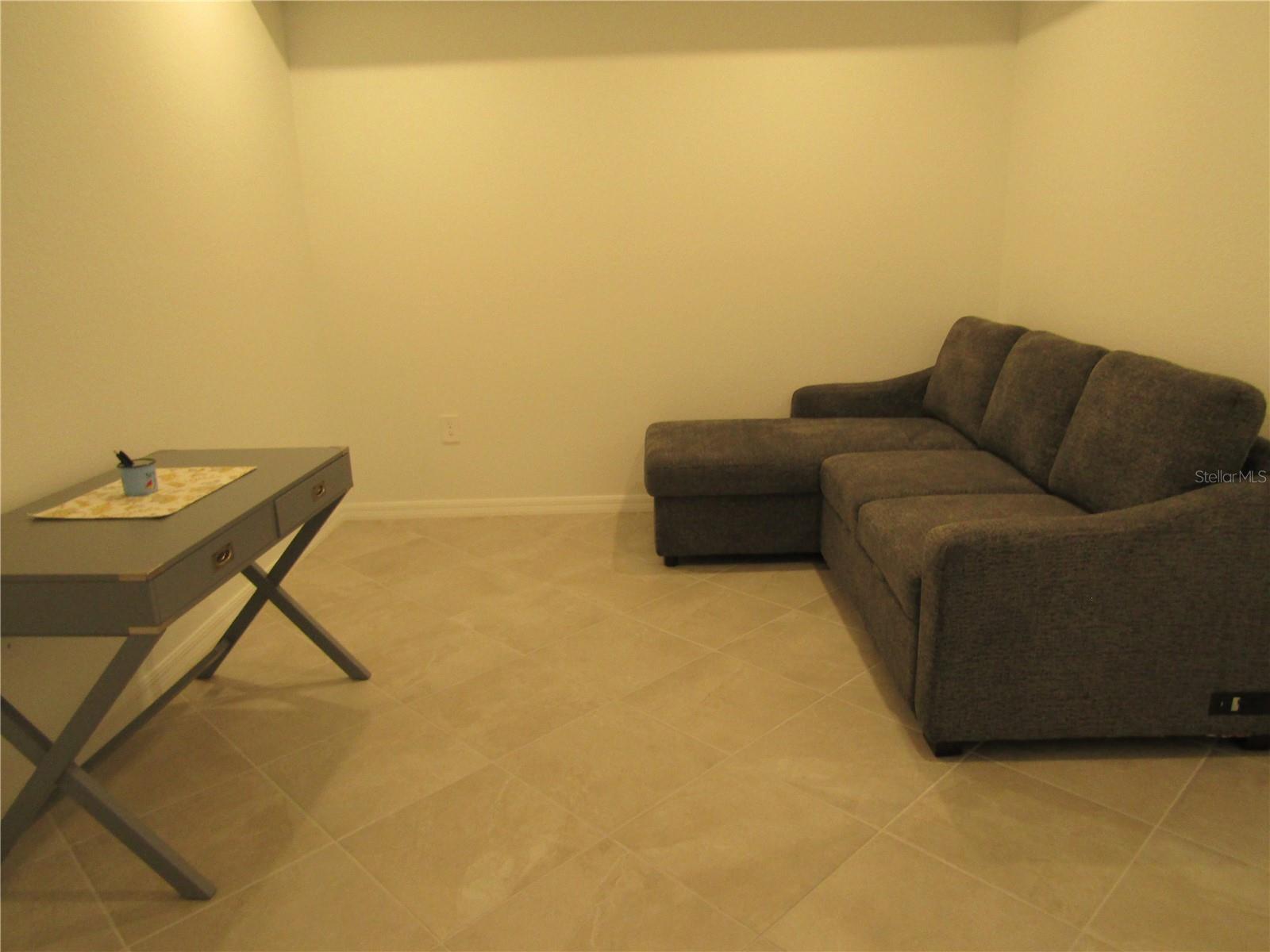 WELLEN PARK GOLF & COUNTRY CLUB - Residential Lease