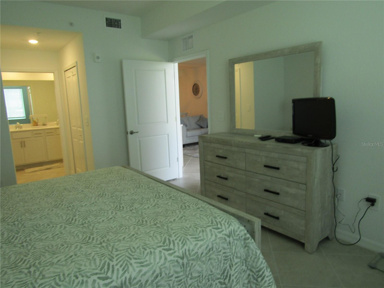 WELLEN PARK GOLF & COUNTRY CLUB - Residential Lease