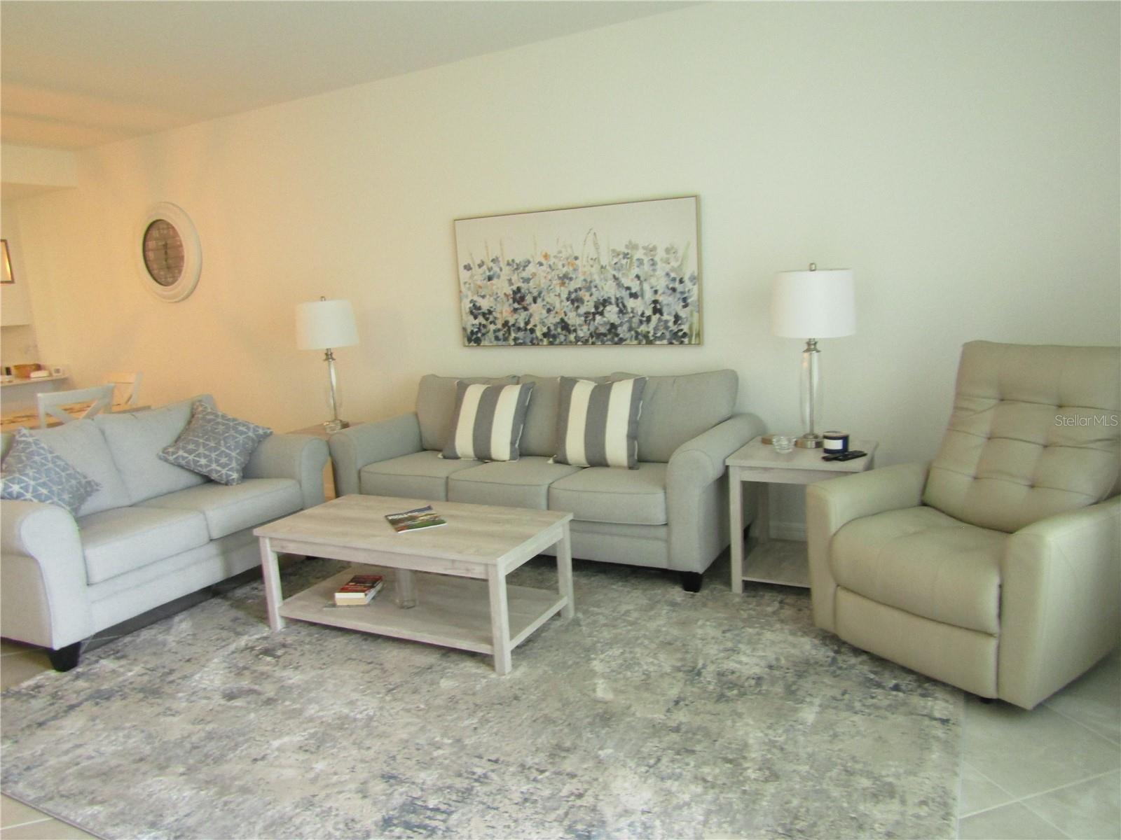 WELLEN PARK GOLF & COUNTRY CLUB - Residential Lease