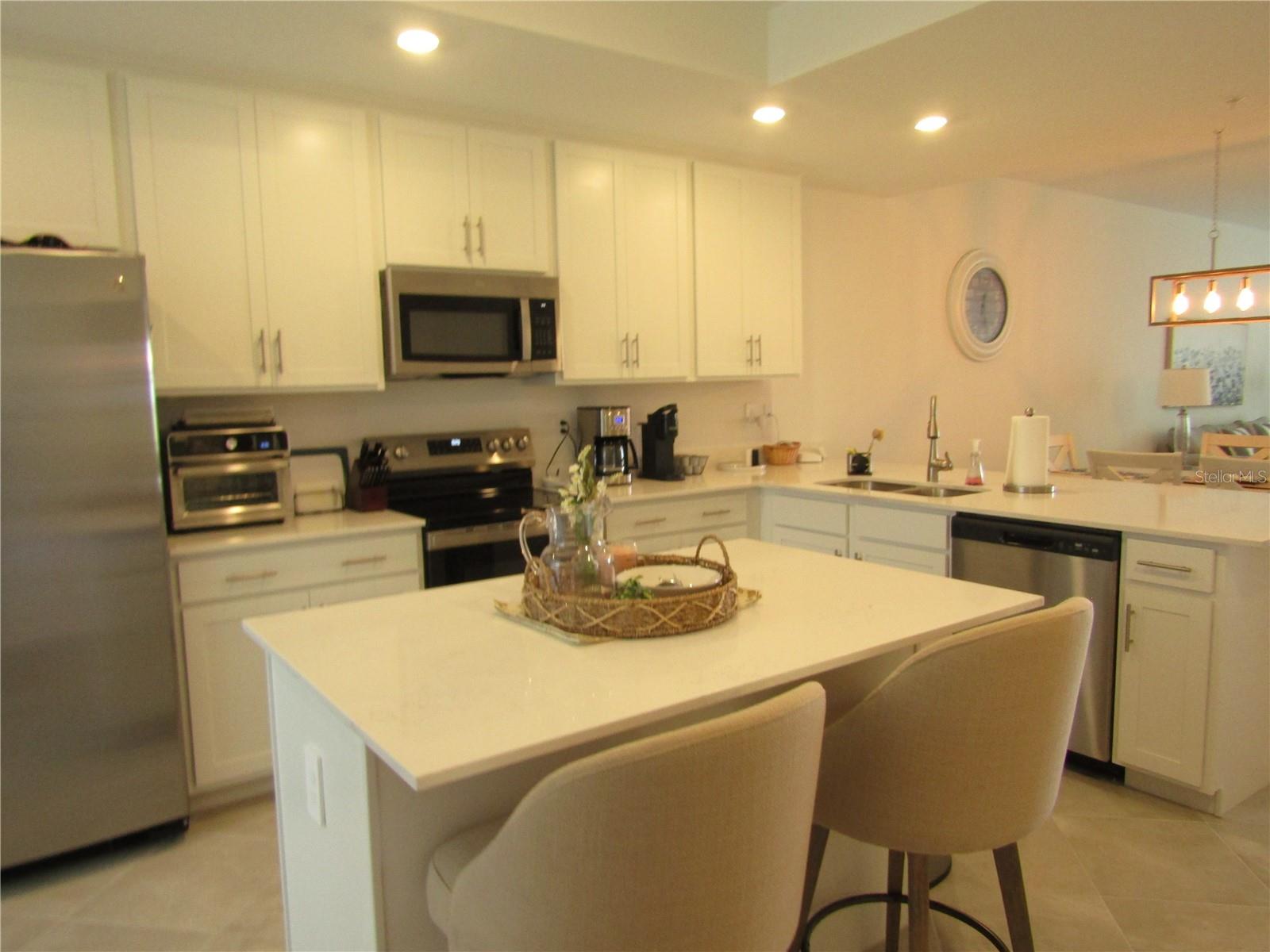 WELLEN PARK GOLF & COUNTRY CLUB - Residential Lease