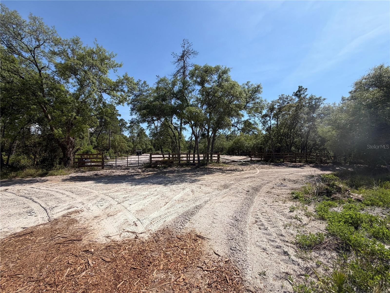 FLORIDA HLNDS - Land