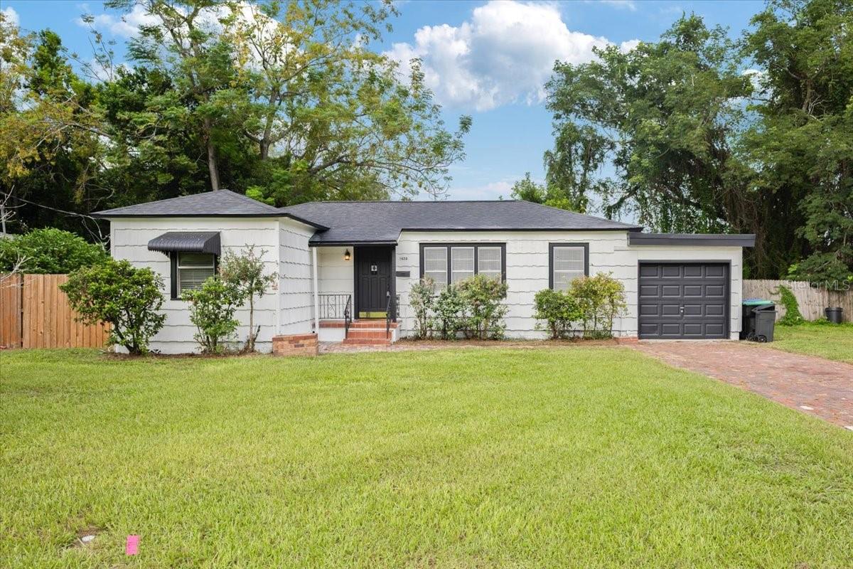 CRESTWOOD ESTATES - Residential