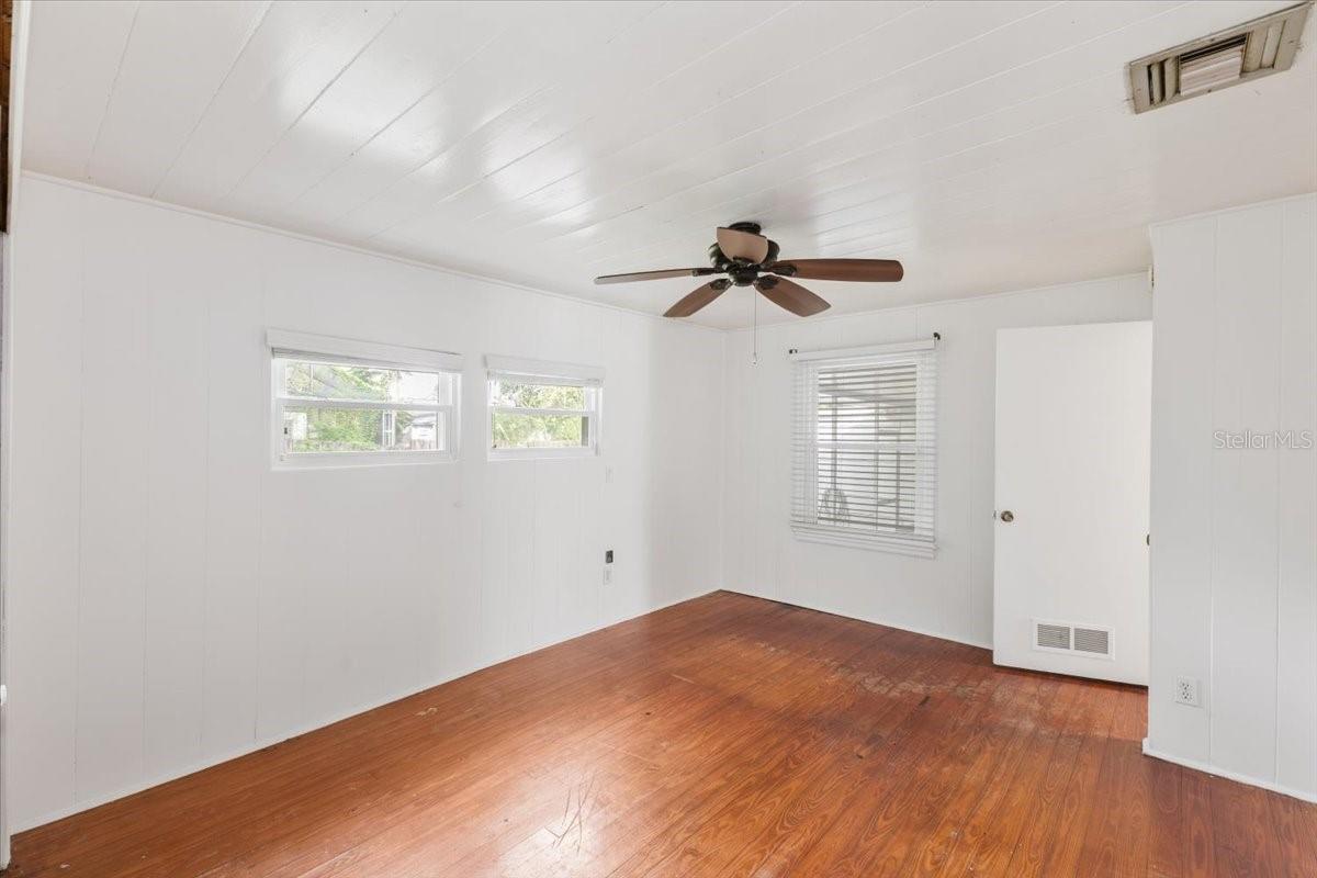 CRESTWOOD ESTATES - Residential