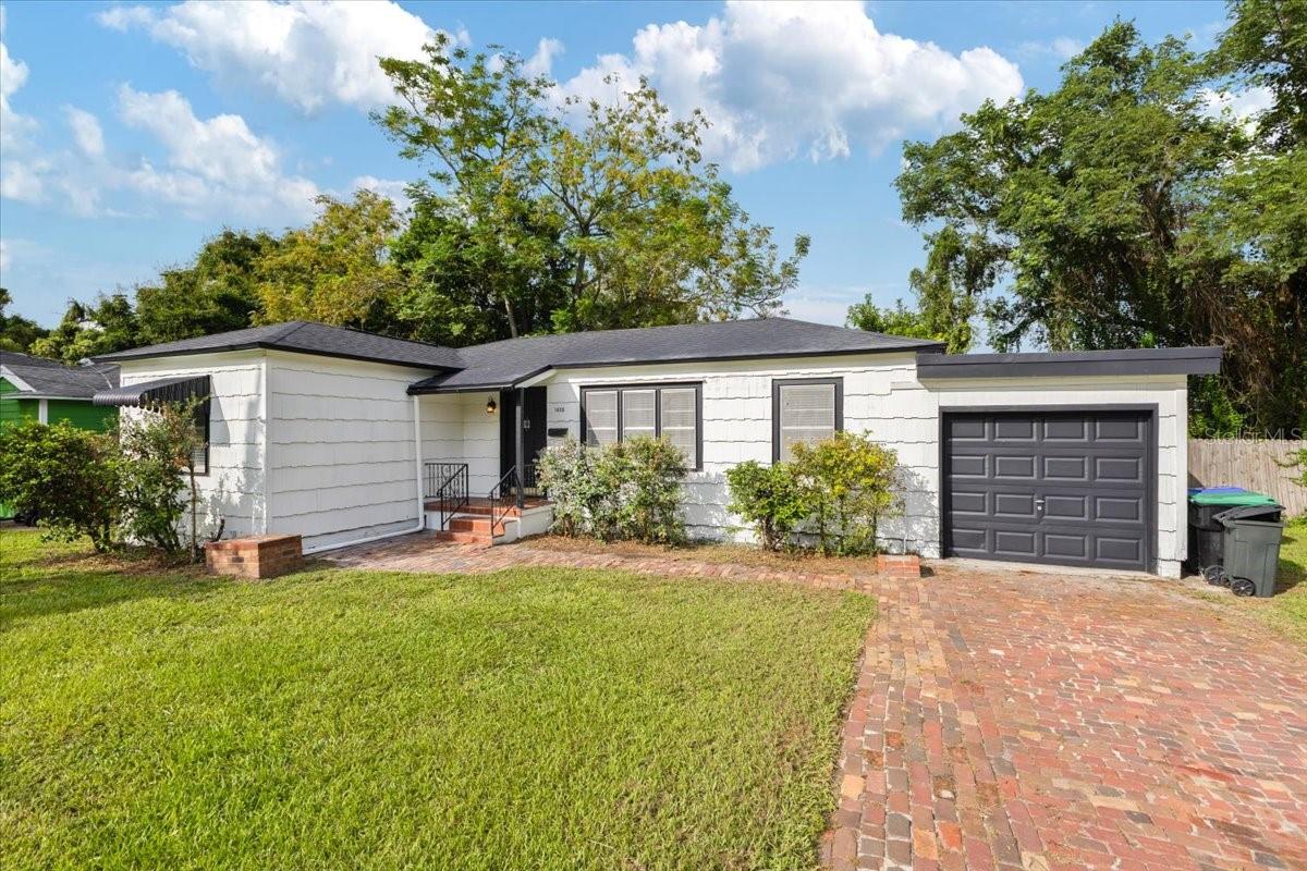CRESTWOOD ESTATES - Residential