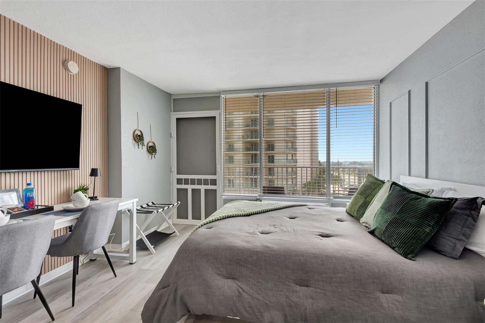 CASTAWAY BEACH RESORT CONDO - Residential