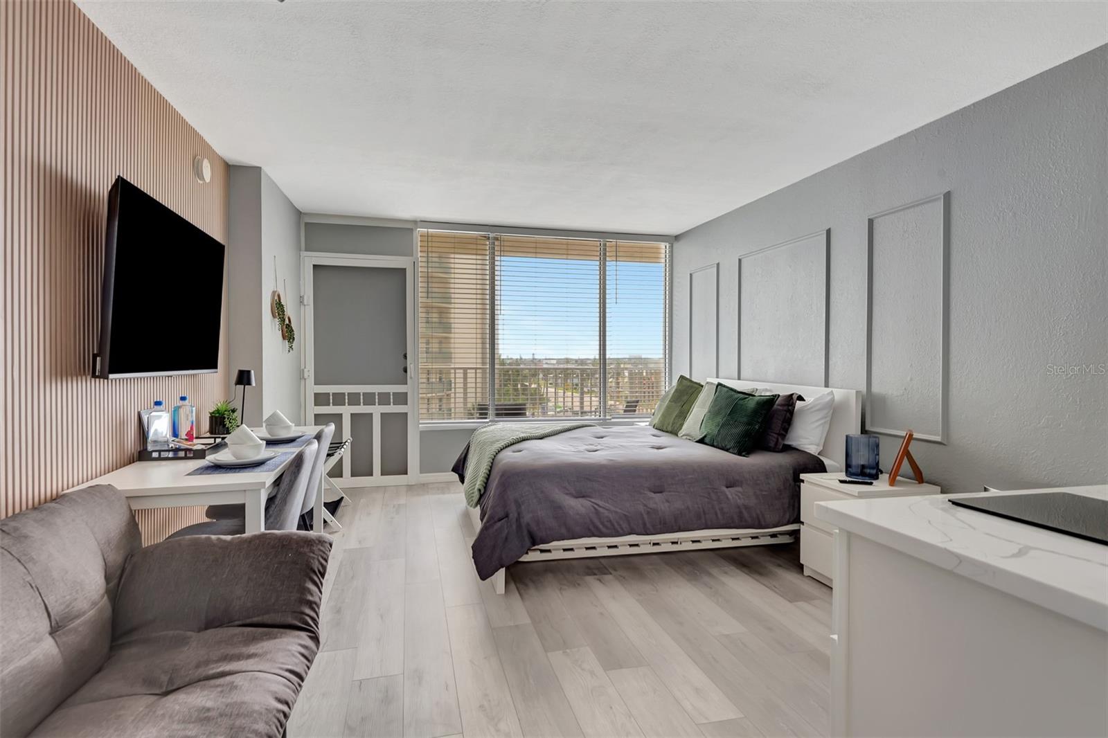 CASTAWAY BEACH RESORT CONDO - Residential