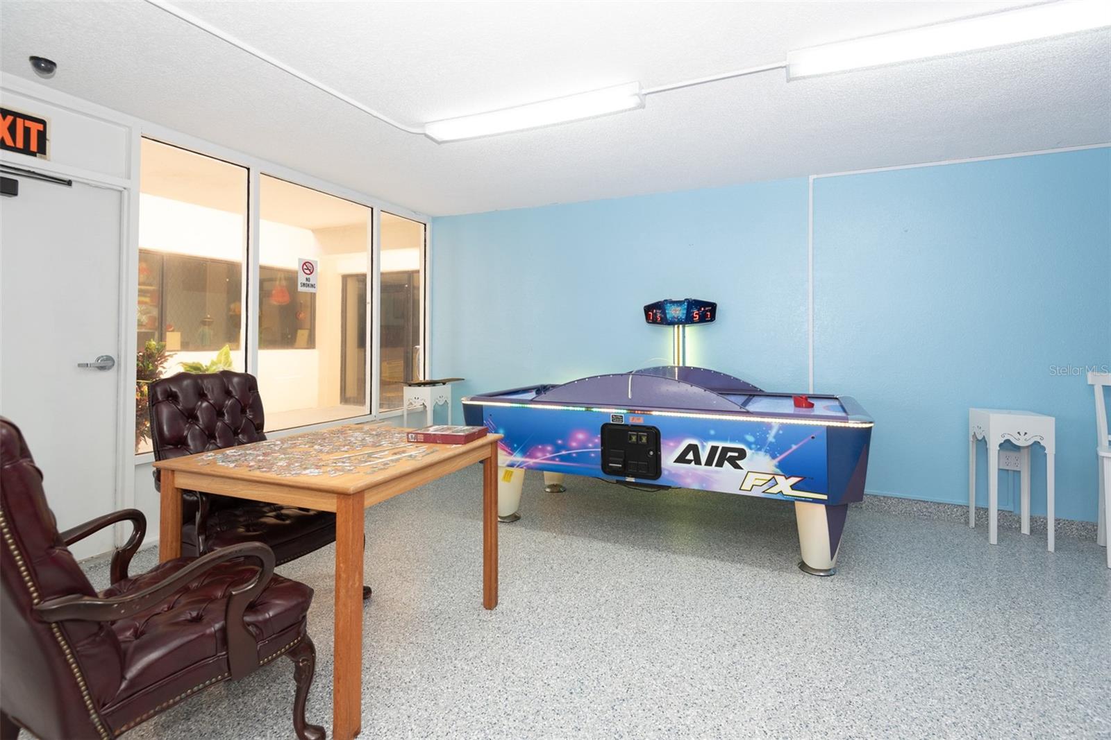 CASTAWAY BEACH RESORT CONDO - Residential